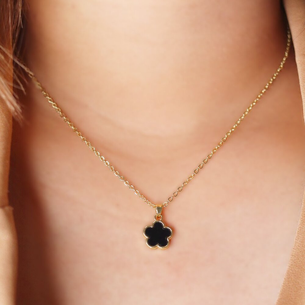 Sleek Mother of Pearl & Stainless Steel Necklace - Everyday Elegance